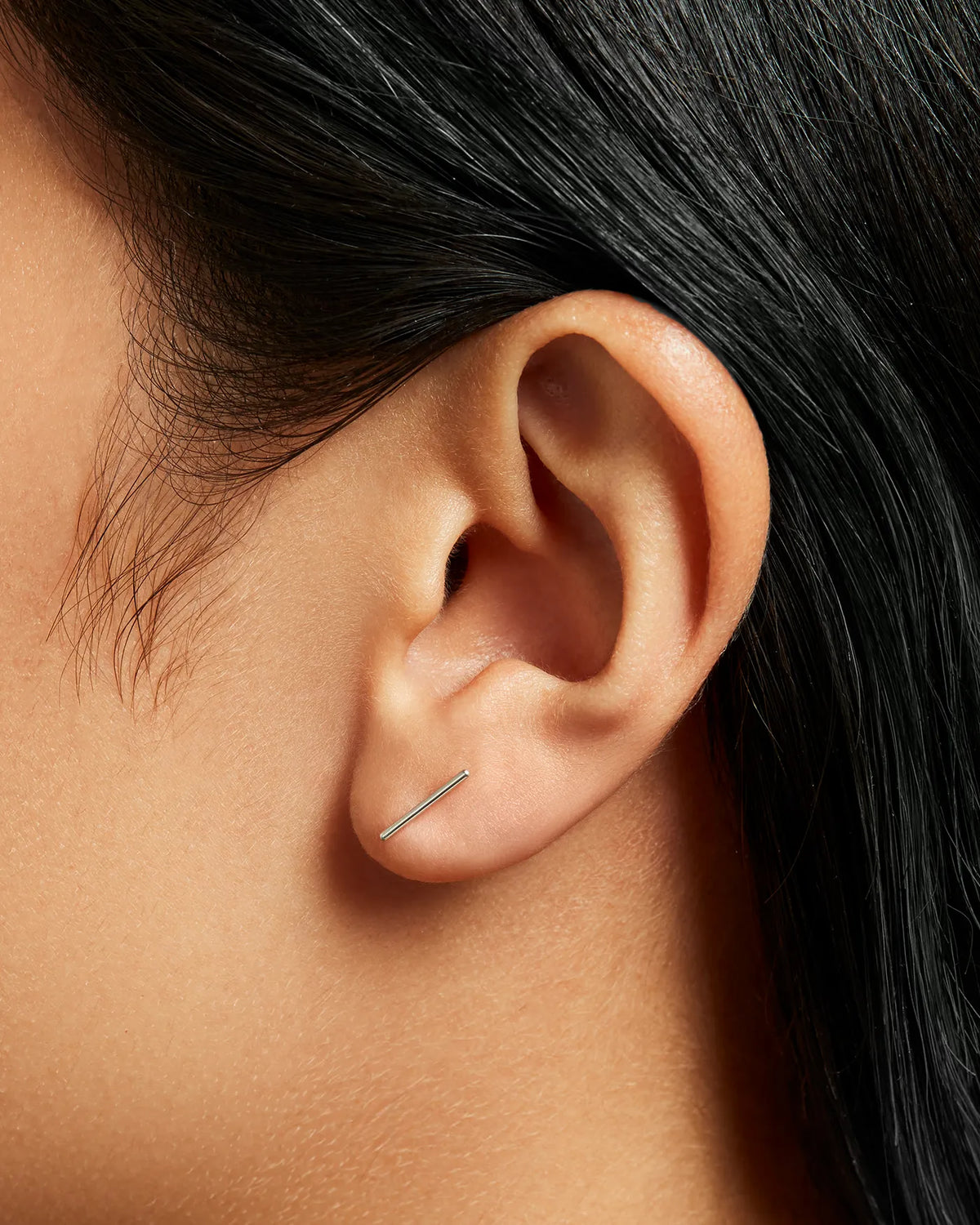 14K White Gold Bar Stud